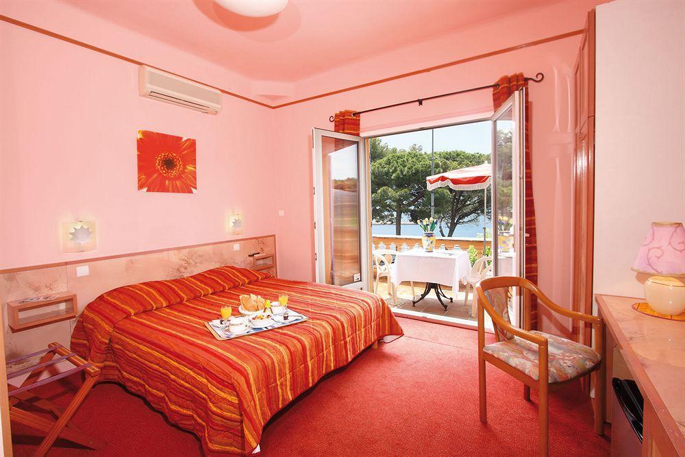 Hotel Le Provencal Logishotels Les Issambres Exterior foto